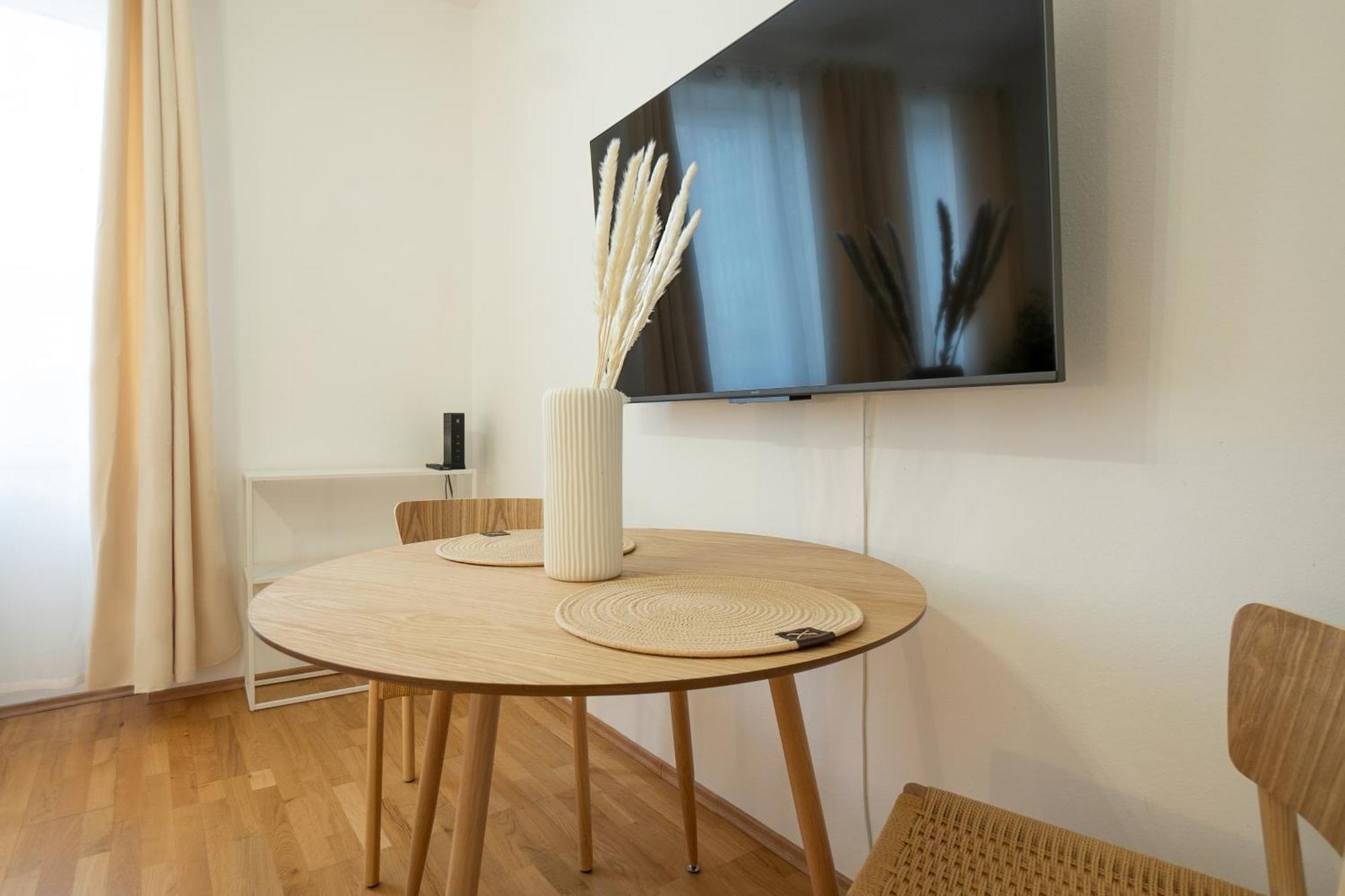 Bright And Cozy With A View Apartment Wien
